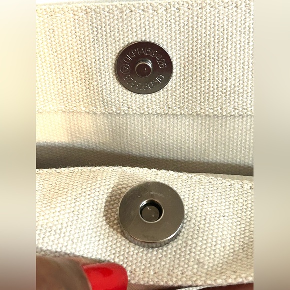 NEW…LIFE IS GOOD brand 4 PIECE SET. Shirt, Hat, Tote and small bag - Picture 10 of 13